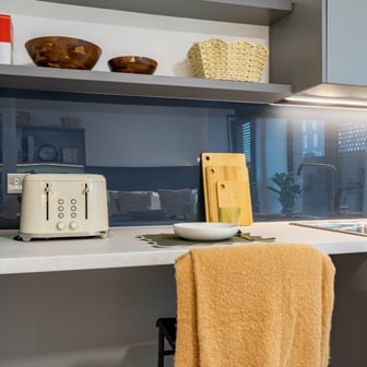 Studio Premium - Image 2