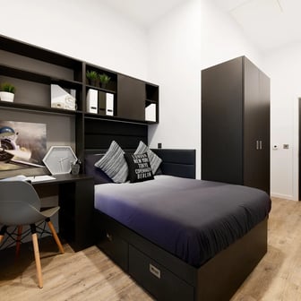 Premium En Suite - Image 1