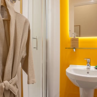 Deluxe Ensuite  - Image 5