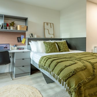 Studio Executive - Image 2