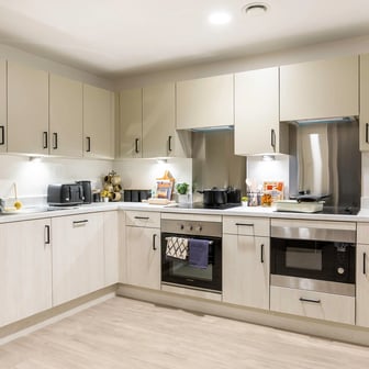 Classic Ensuite (Floors 26-32) - Image 13