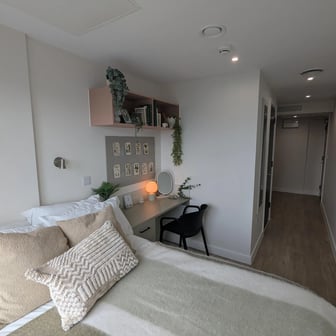 Classic Ensuite (Floors 13-25) - Image 2