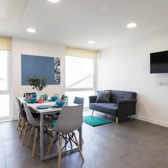 Silver Ensuite - Image 6