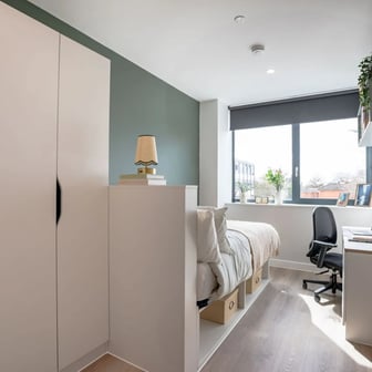 Classic Ensuite - Image 2