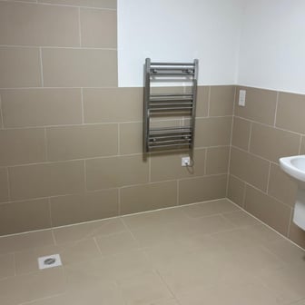 Extra Large Deluxe Studio - Image 7