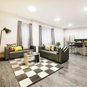 Club En Suite - Image 4