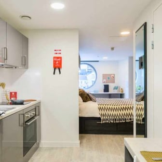 Studio Platinum - Image 2