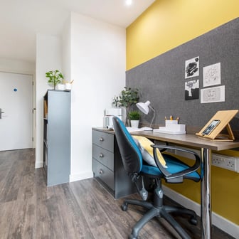 Premium En Suite - Image 2