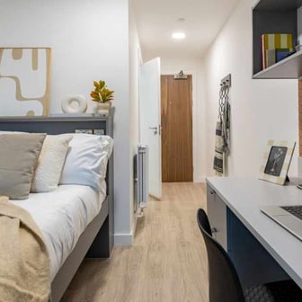 Ensuite Classic 5 Bed - Image 1