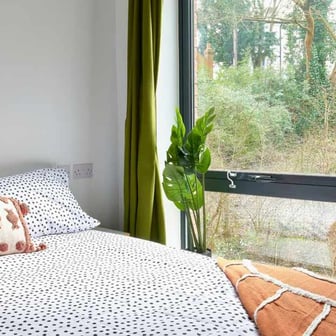 Studio Gold - Image 2