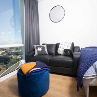 Penthouse Large Deluxe Studio - Image 1