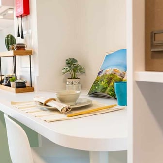 Deluxe Studio - Image 8