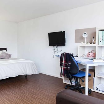 1 Bed Apartment - Image 1