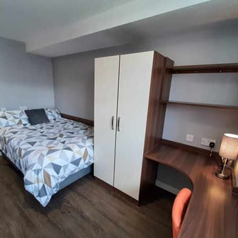 6 Bed Cluster En-suite Plus - Image 2