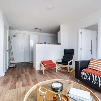 Upper Deluxe with City View 2 Bedroom Apartment - Image 2