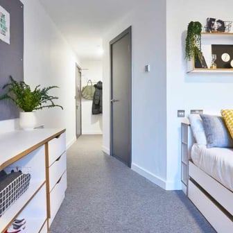 Ensuite Gold - Image 3