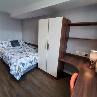 6 Bed Cluster En-suite - Image 6