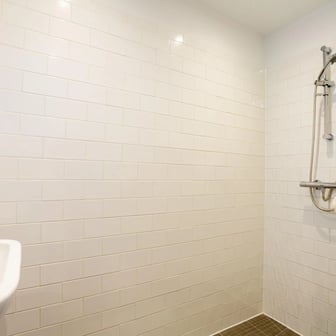 Deluxe Studio - Image 7