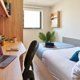 Ensuite Gold - Image 2