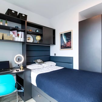 Classic En Suite - Image 1