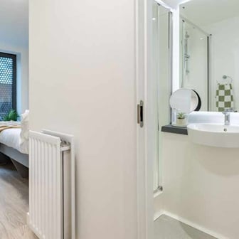 Ensuite Classic 5 Bed - Image 4