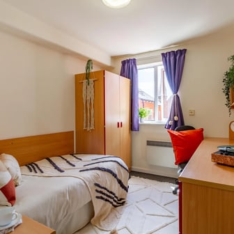 Standard En-suite - Image 2