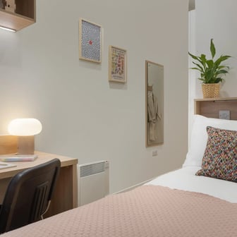 Classic Ensuite  - Image 1