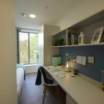 Silver Ensuite - Image 4