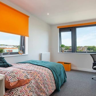 9 Bed Classic En-suite - Image 1