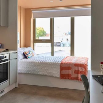 Studio Silver - Image 3