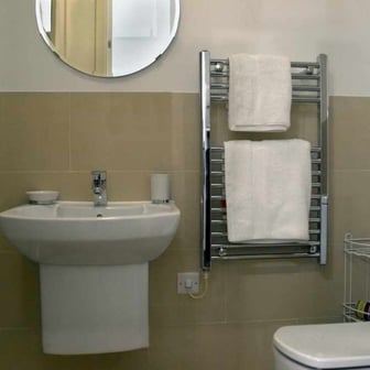 Silver Courtyard Studio, Floors G-2 - Image 2