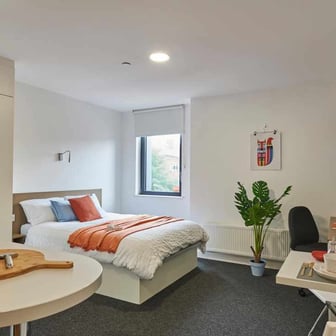 Platinum Studio - Image 1