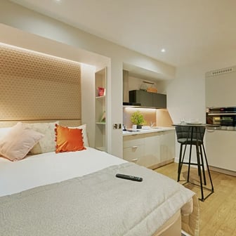 Platinum Studio - 1 Floor - Image 1