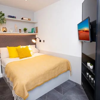 Platinum Ensuite - Image 2