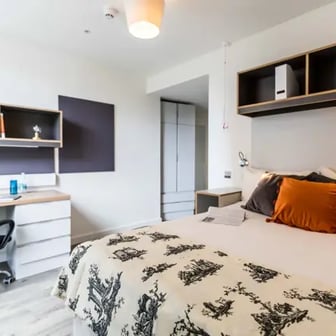 Gold Ensuite Accessible - Image 5
