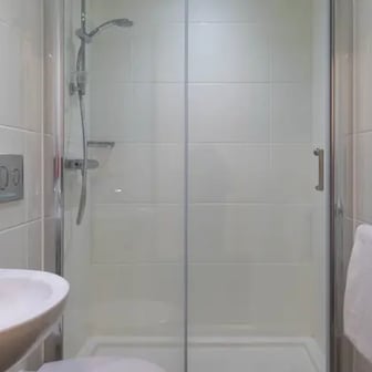 Bronze Ensuite - Image 5
