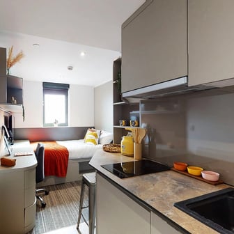 Silver Studio - Image 1