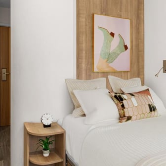 Bronze En Suite - Image 1