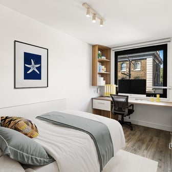 Gold En suite - Image 2