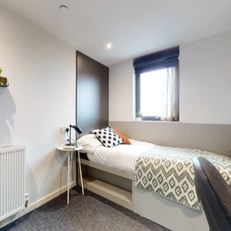 3 Bed Apartment - Image 1