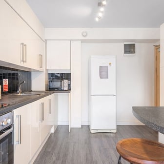 Bronze En Suite - Image 3