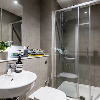 Diamond Ensuite - Image 5