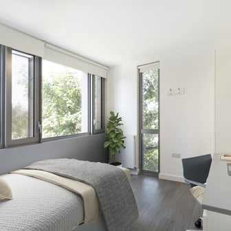 3 Bed Apartment - Image 1