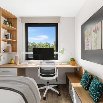 Silver En suite - Image 3