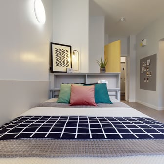 Silver Studio - Image 1