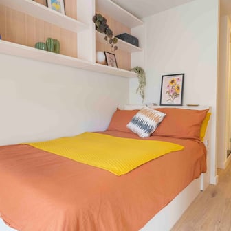 Bronze En Suite - Image 1