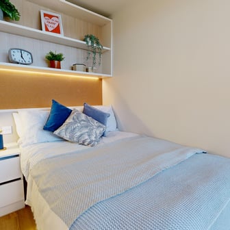 Silver Studio Plus - Image 1