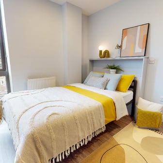 Bronze Studio-2627 - Image 1