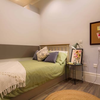 Diamond 1 Bed Apartment - Image 1