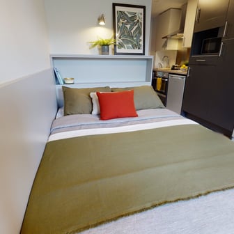 Bronze Studio - Image 1